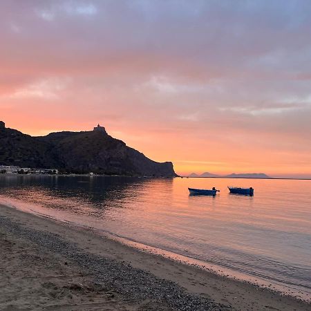 La Casetta Di Simo A Pochi Minuti Dal Mare Falcone Exterior foto